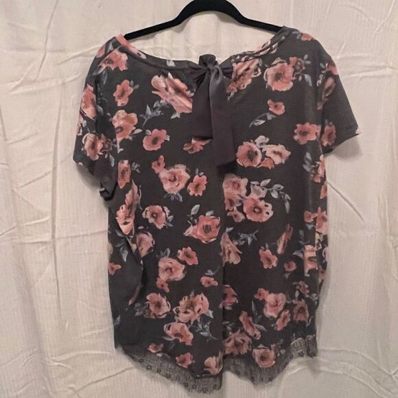 Lauren Conrad- Floral Top w/ Tie Back and Lace Detail on Bottom- Size XXL - Picture 3 of 3